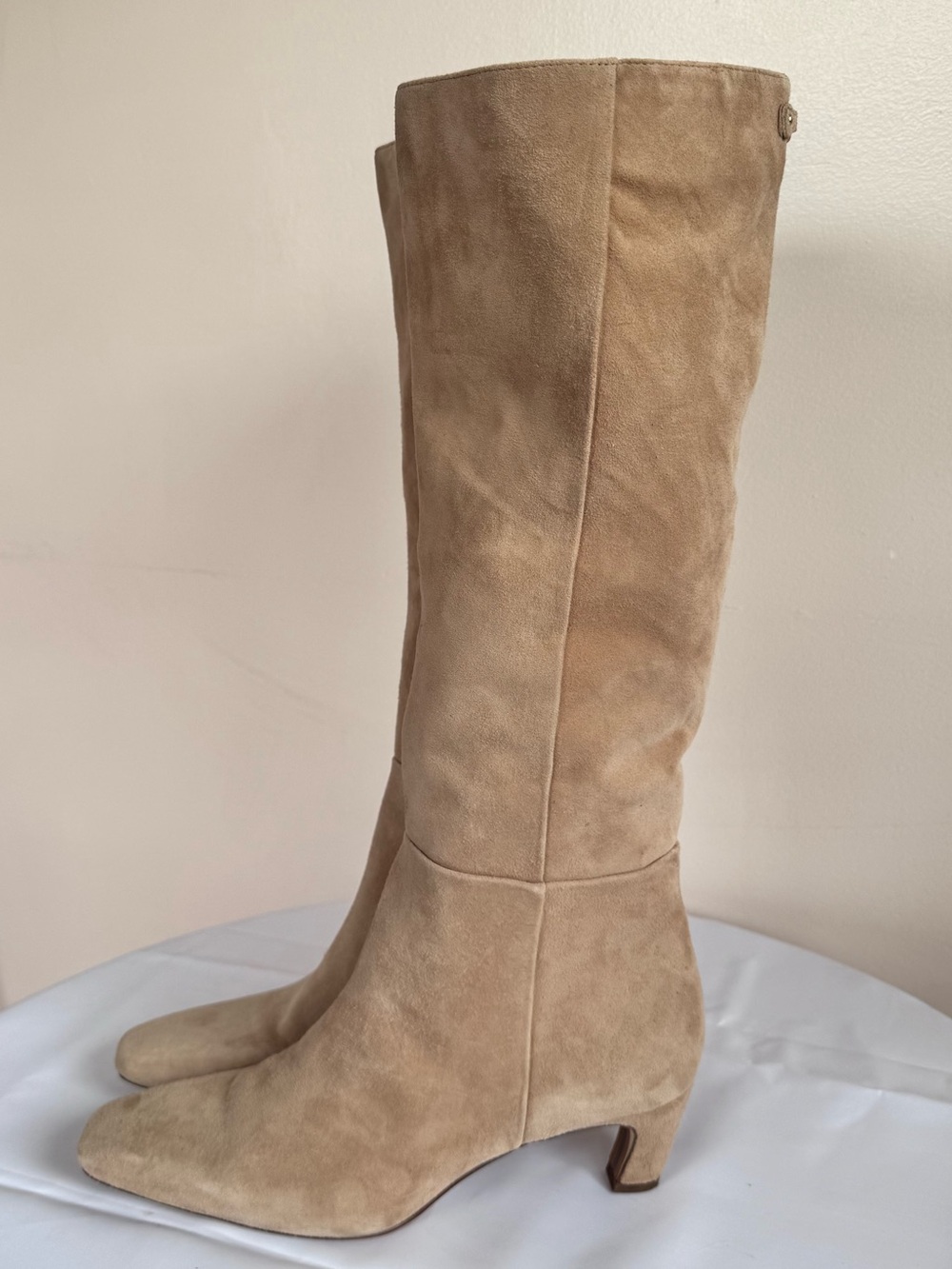 Sam Edelman Molly Suede Knee High Square Toe 2” Boot Light Golden Caramel Size 8